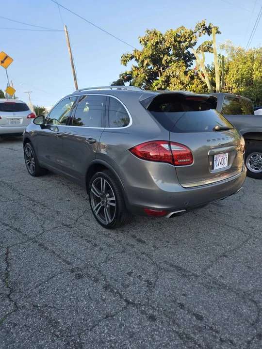2012 Porsche 958 Cayenne S - Image 3 of 15