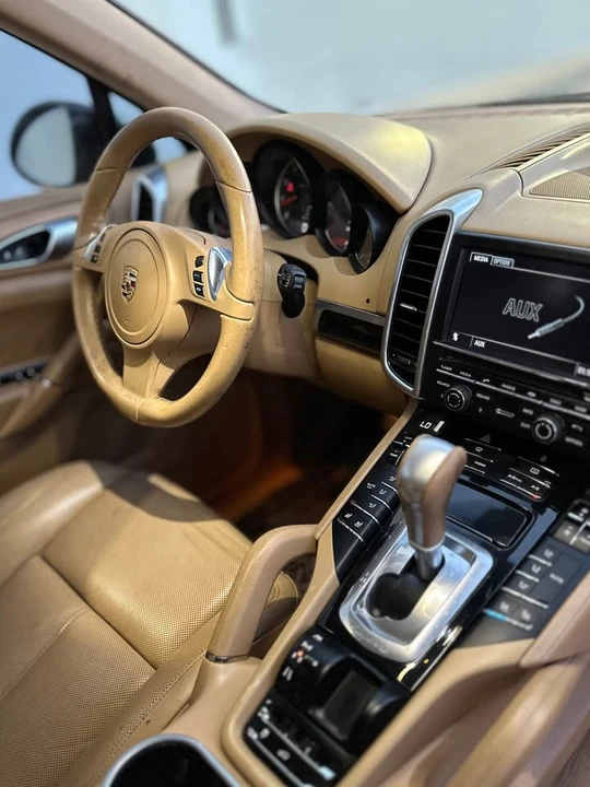 2012 Porsche 958 Cayenne - Image 11 of 15