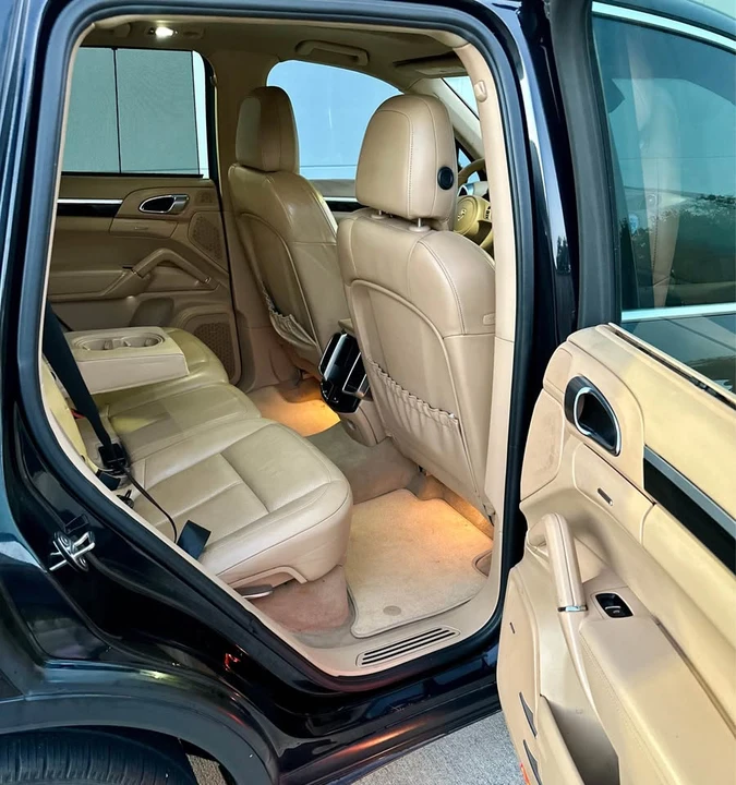 2012 Porsche 958 Cayenne - Image 9 of 15