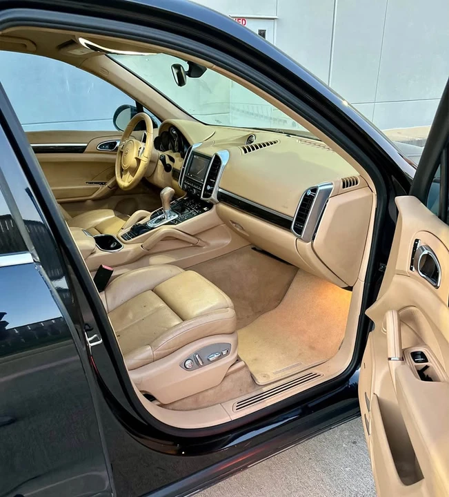 2012 Porsche 958 Cayenne - Image 10 of 15