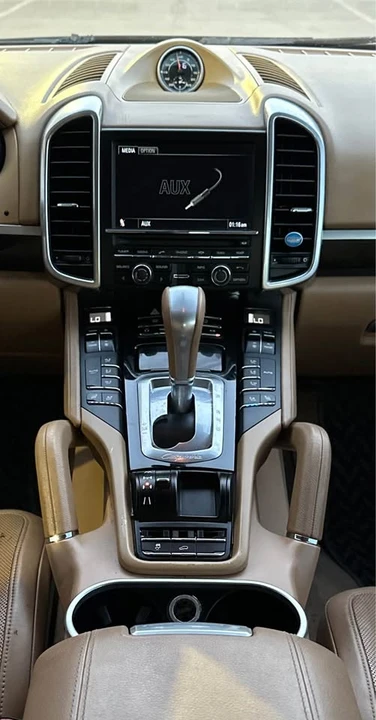 2012 Porsche 958 Cayenne - Image 8 of 15