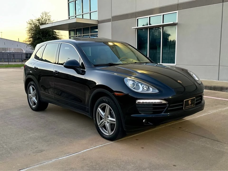 2012 Porsche 958 Cayenne - Image 2 of 15