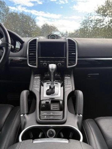 2012 Porsche 958 Cayenne - Image 3 of 12