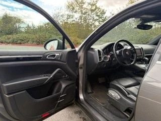 2012 Porsche 958 Cayenne - Image 6 of 12
