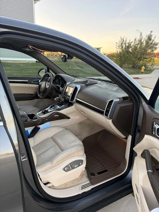 2012 Porsche 958 Cayenne - Image 9 of 12