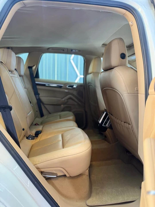 2012 Porsche 958 Cayenne - Image 10 of 19
