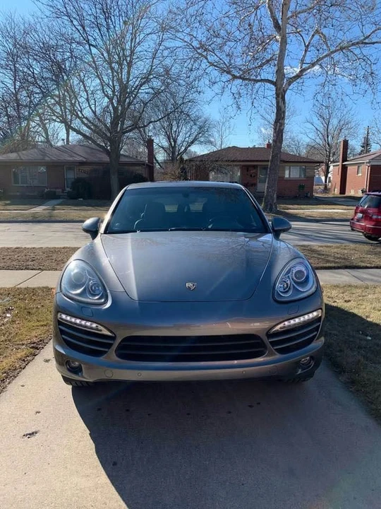 2012 Porsche 958 Cayenne - Image 2 of 15