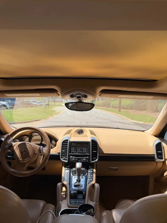 2012 Porsche 958 Cayenne - Image 11 of 13