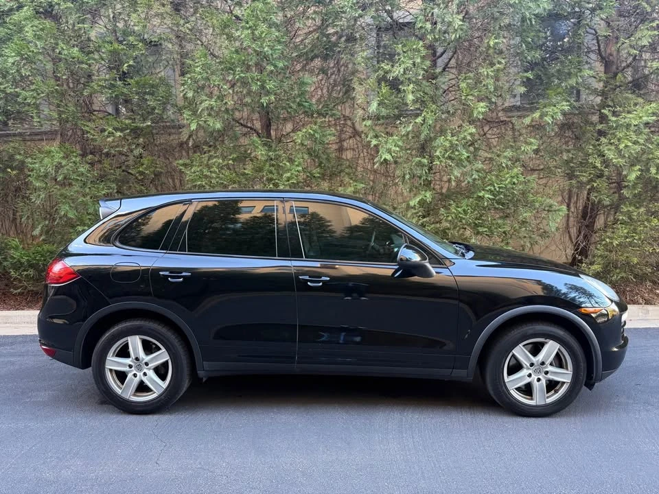 2012 Porsche 958 Cayenne - Image 2 of 15
