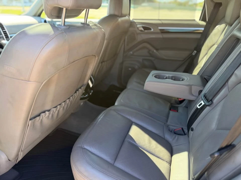2012 Porsche 958 Cayenne - Image 11 of 17