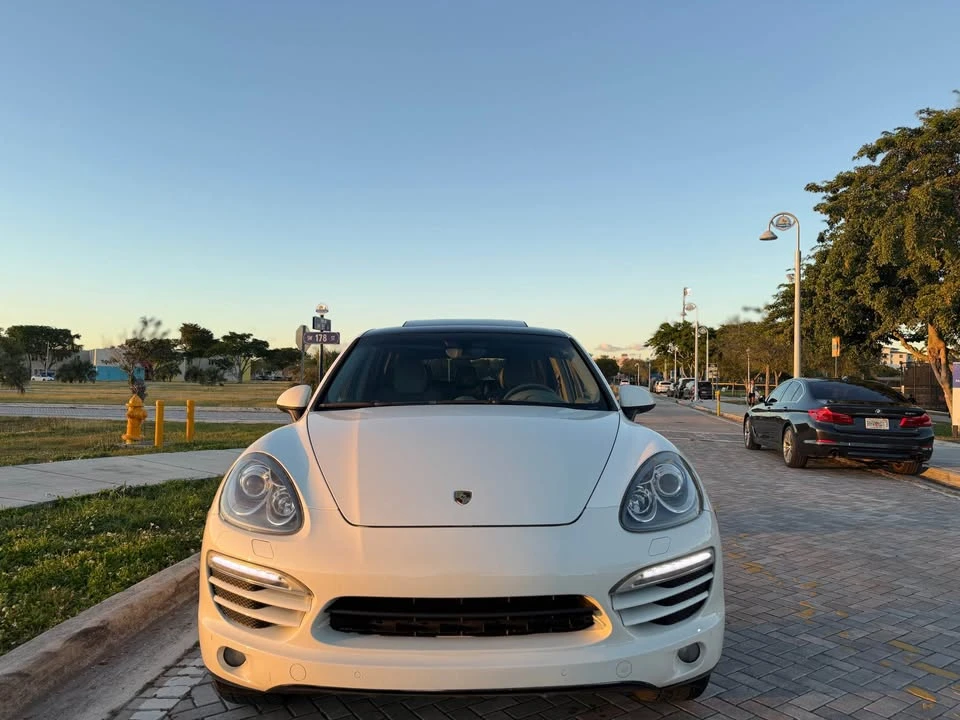 2012 Porsche 958 Cayenne - Image 3 of 17