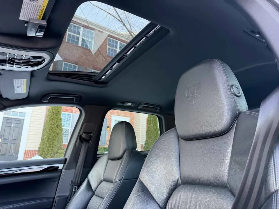2012 Porsche 958 Cayenne - Image 11 of 16