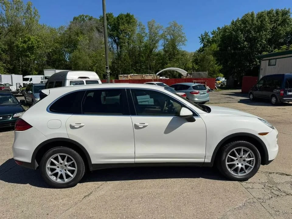 2012 Porsche 958 Cayenne - Image 7 of 20