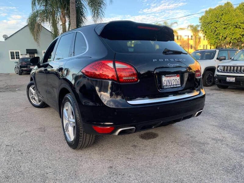2012 Porsche 958 Cayenne - Image 2 of 20