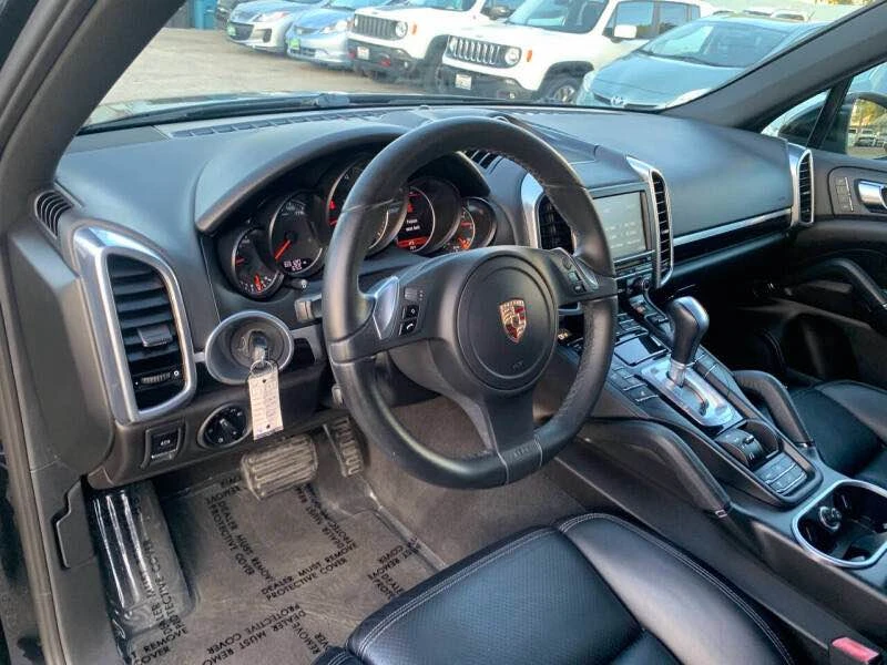 2012 Porsche 958 Cayenne - Image 7 of 20
