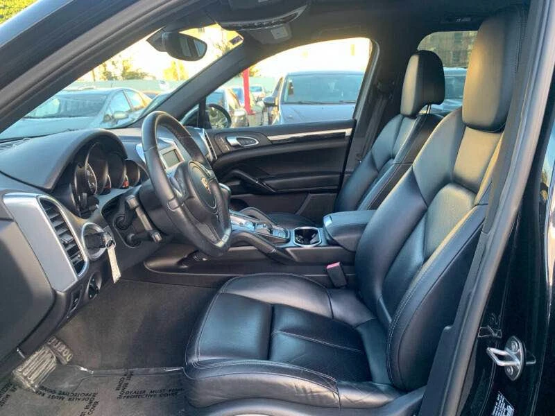 2012 Porsche 958 Cayenne - Image 6 of 20