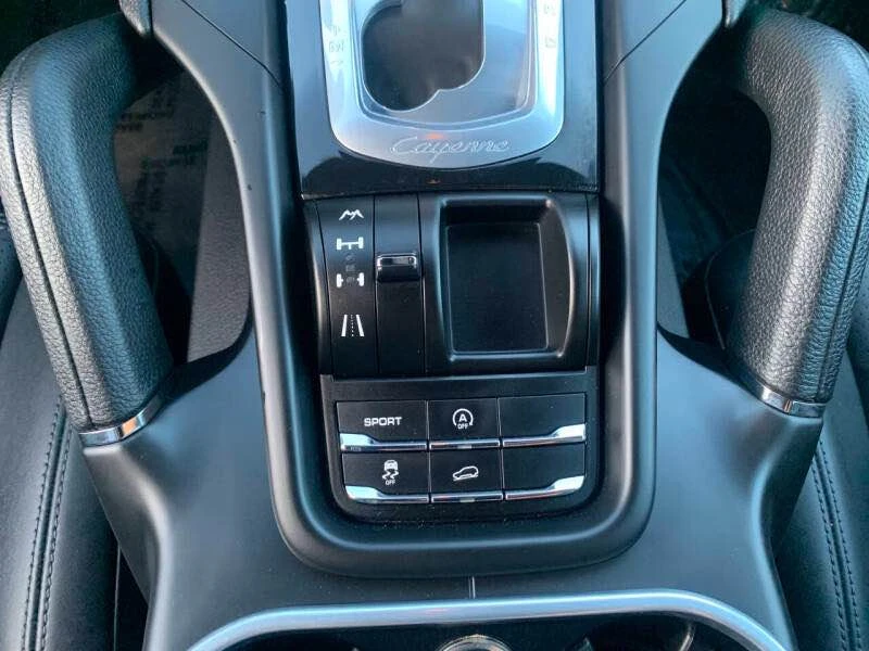 2012 Porsche 958 Cayenne - Image 13 of 20