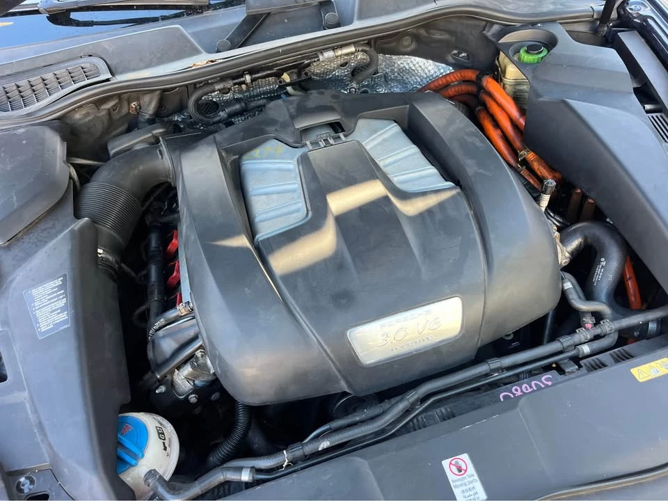 2012 Porsche 958 Cayenne - Image 2 of 7