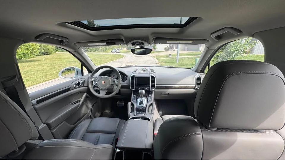 2012 Porsche 958 Cayenne - Image 10 of 11