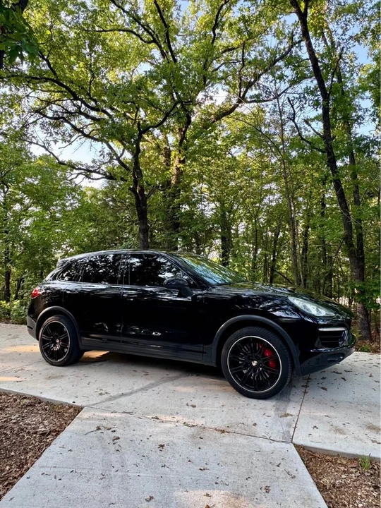 2012 Porsche 958 Cayenne Turbo - Image 2 of 10