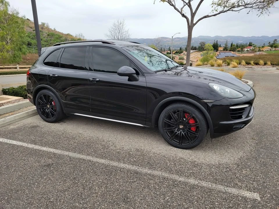 2012 Porsche 958 Cayenne Turbo - Image 2 of 9