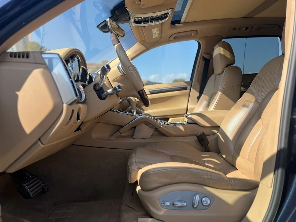 2012 Porsche 958 Cayenne - Image 9 of 18
