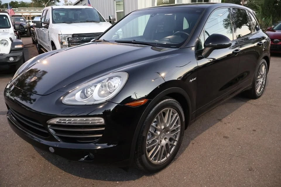 2012 Porsche 958 Cayenne S - Image 9 of 18