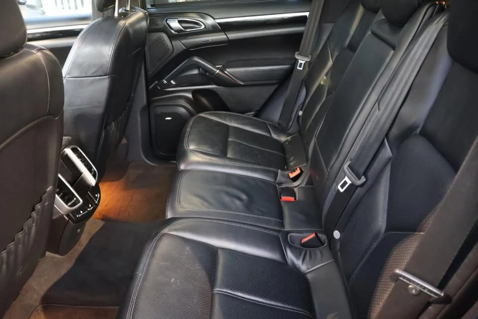 2012 Porsche 958 Cayenne S - Image 16 of 18