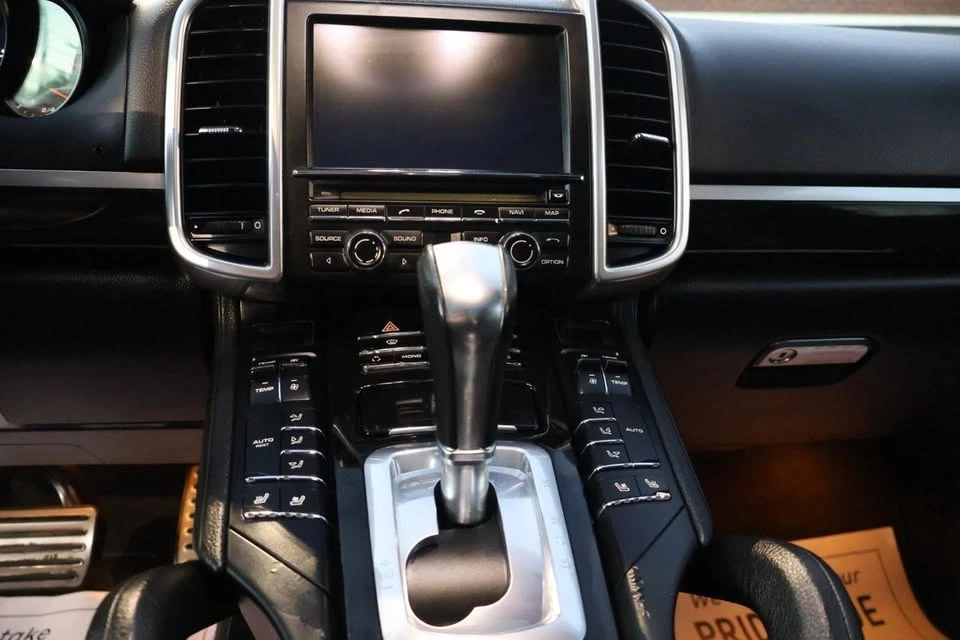 2012 Porsche 958 Cayenne S - Image 13 of 18