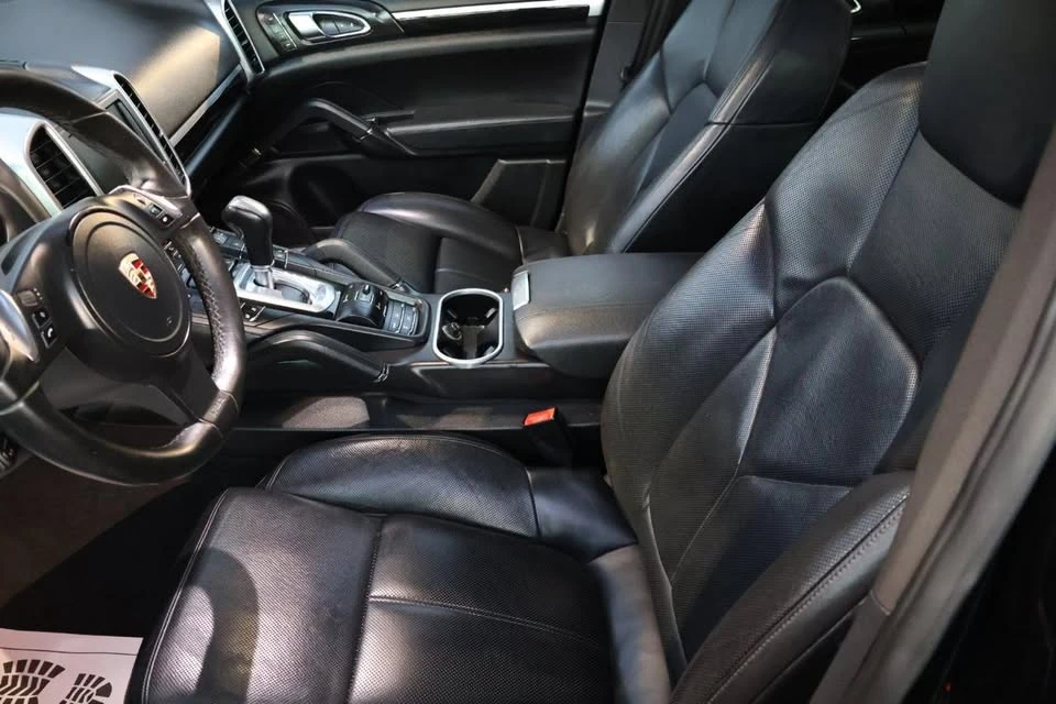 2012 Porsche 958 Cayenne S - Image 15 of 18
