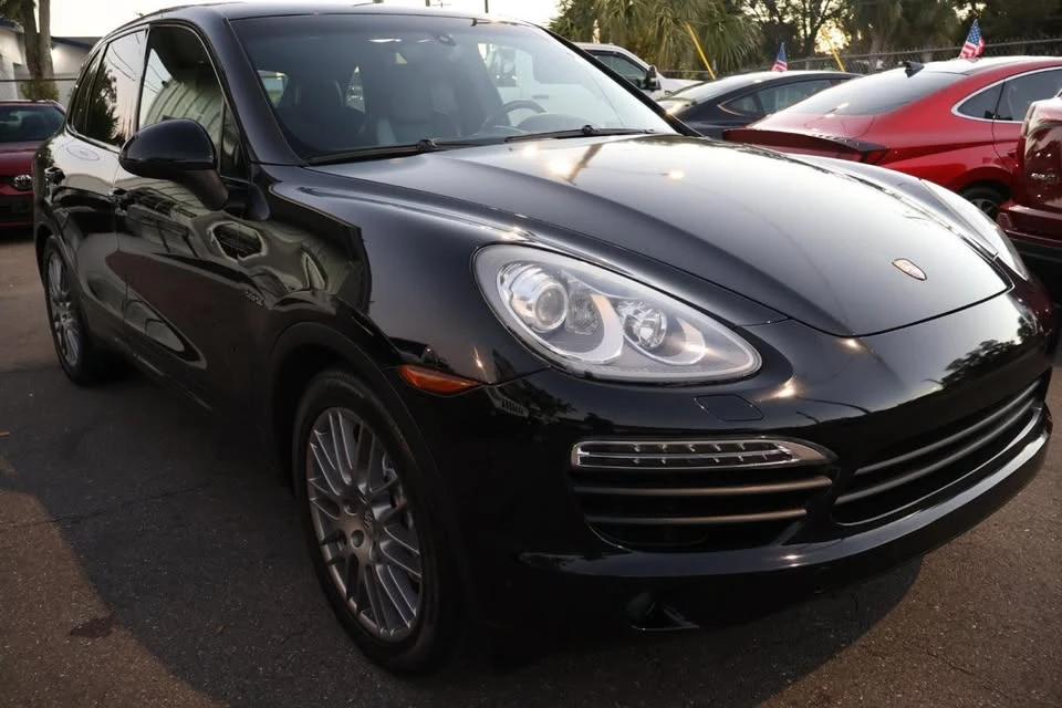 2012 Porsche 958 Cayenne S - Image 3 of 18