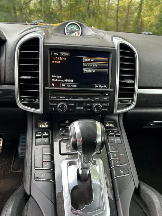 2012 Porsche 958 Cayenne S - Image 5 of 8