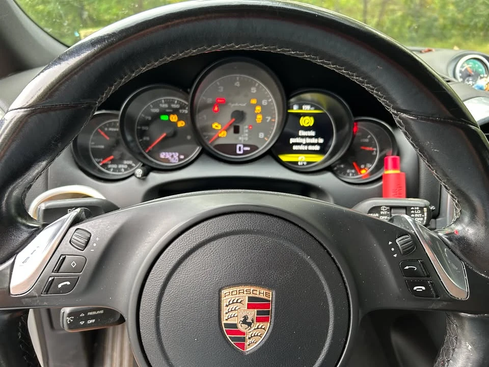 2012 Porsche 958 Cayenne S - Image 6 of 8