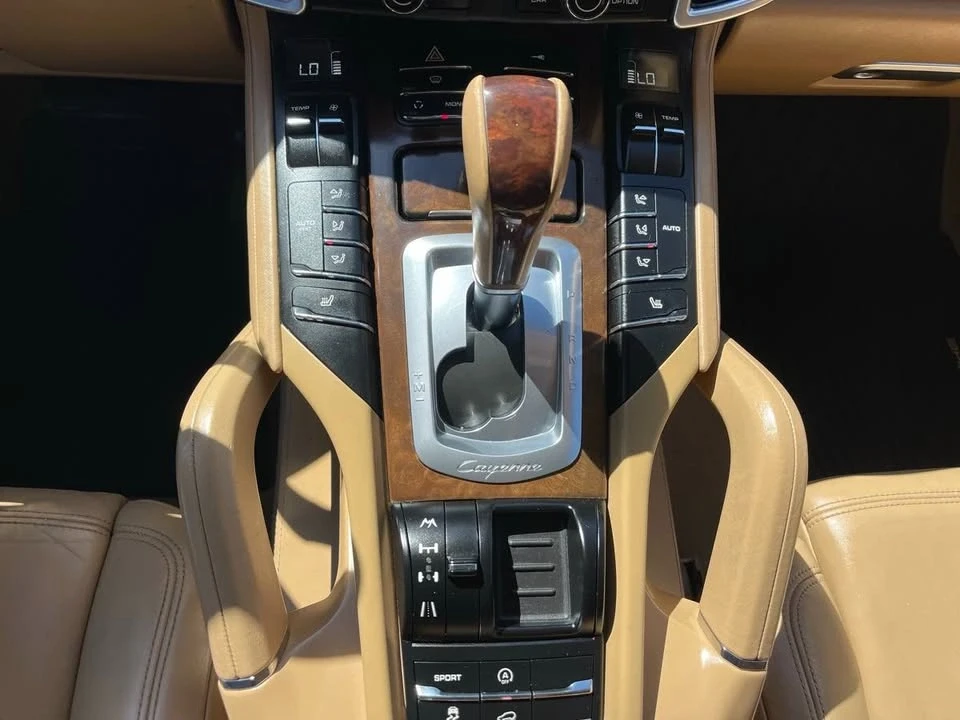 2012 Porsche 958 Cayenne - Image 12 of 20