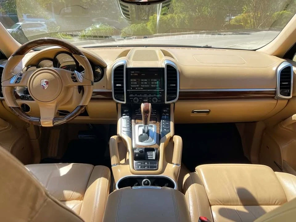2012 Porsche 958 Cayenne - Image 9 of 20
