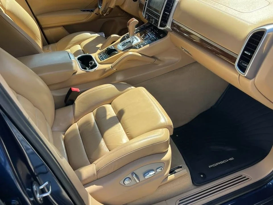 2012 Porsche 958 Cayenne - Image 10 of 20