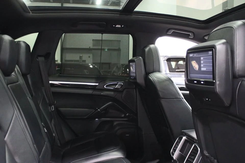 2012 Porsche 958 Cayenne S - Image 5 of 9