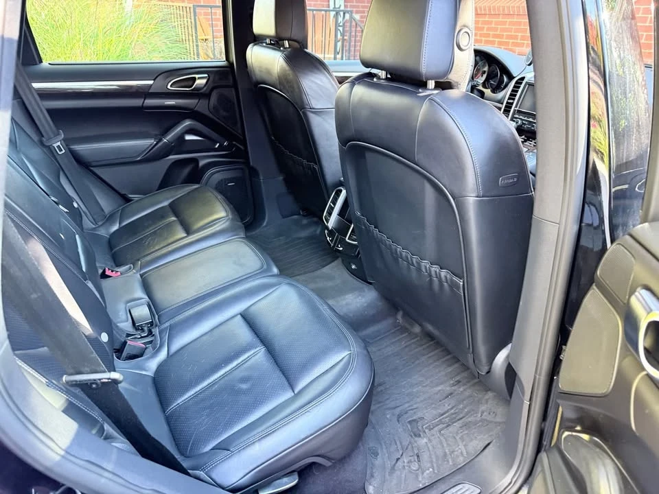 2012 Porsche 958 Cayenne S - Image 9 of 18