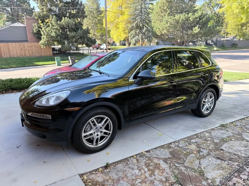 2012 Porsche 958 Cayenne S - Image 2 of 18