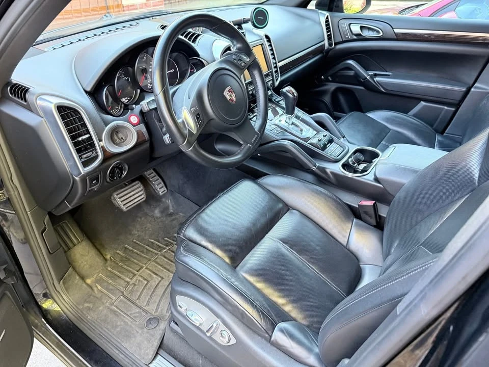 2012 Porsche 958 Cayenne S - Image 10 of 18