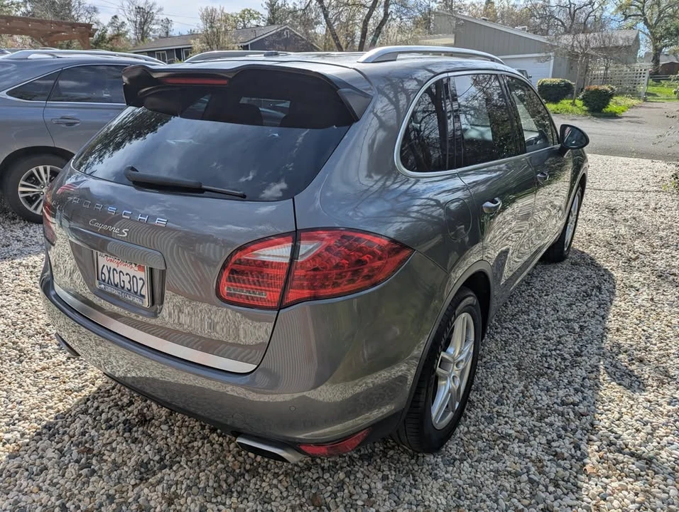 2012 Porsche 958 Cayenne S - Image 5 of 18