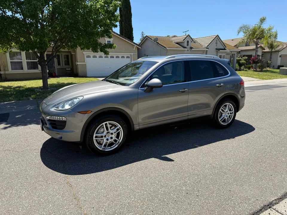 2012 Porsche 958 Cayenne S - Image 3 of 18