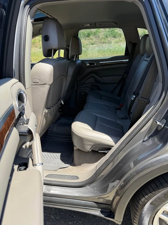 2012 Porsche 958 Cayenne S - Image 14 of 18