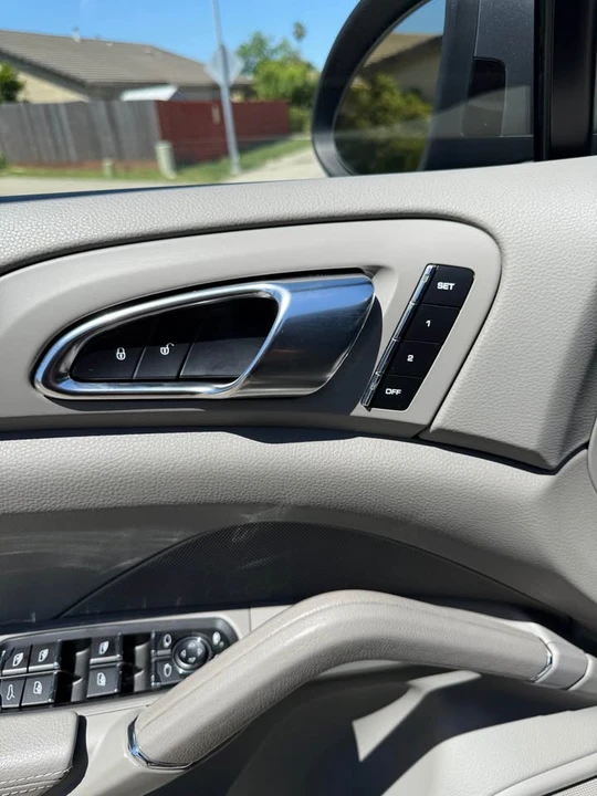 2012 Porsche 958 Cayenne S - Image 16 of 18