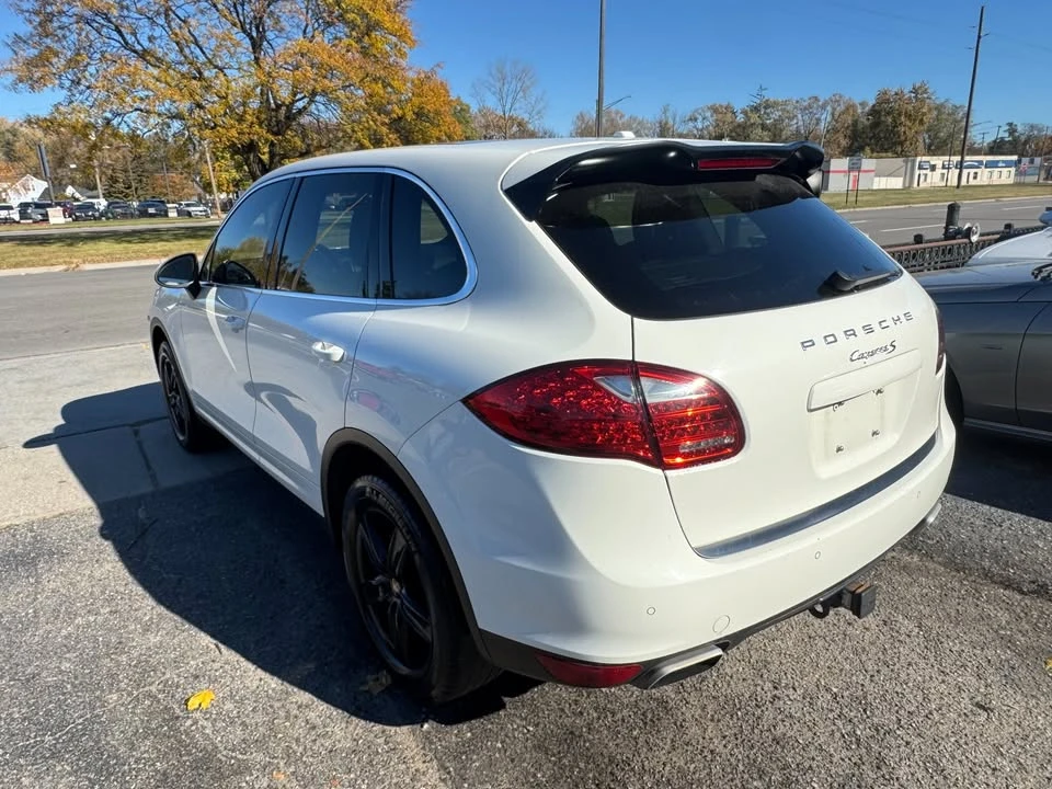 2012 Porsche 958 Cayenne S - Image 6 of 12