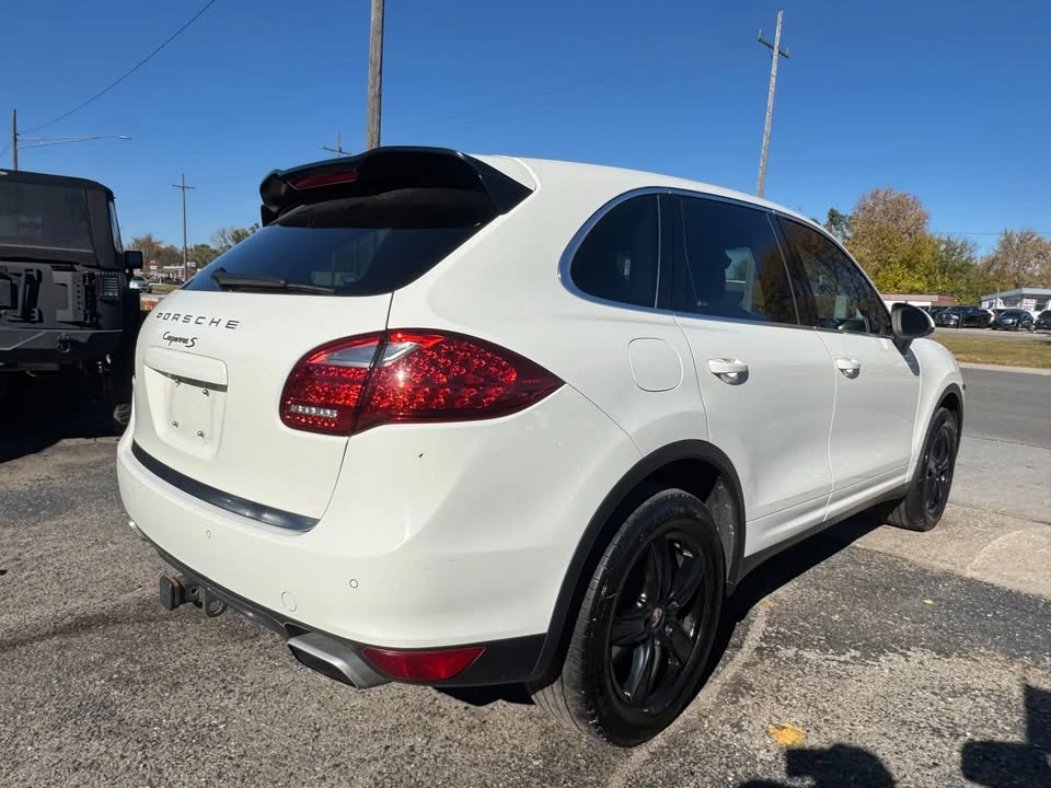 2012 Porsche 958 Cayenne S - Image 4 of 12