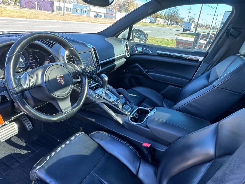 2012 Porsche 958 Cayenne S - Image 8 of 12