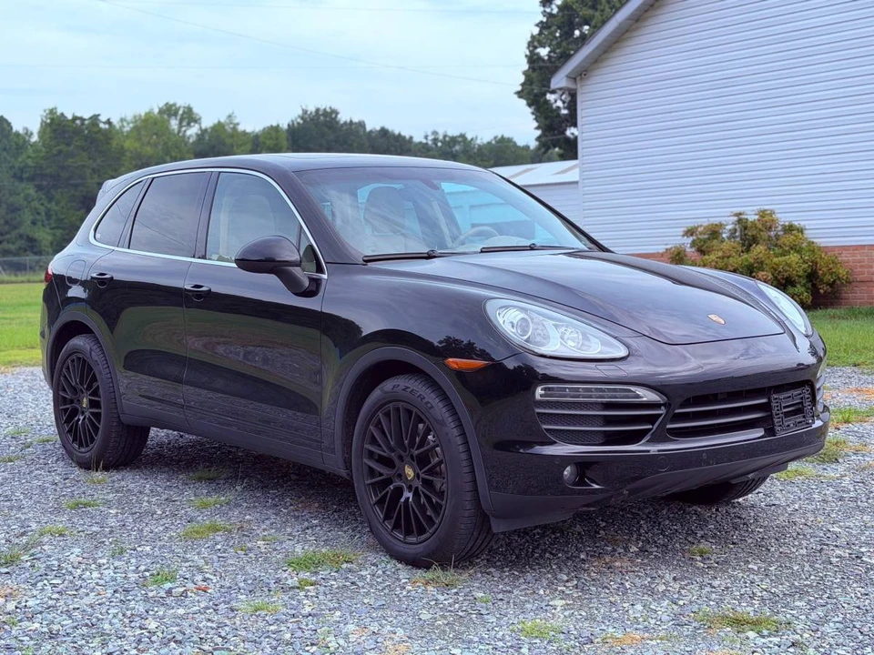 2012 Porsche 958 Cayenne S - Image 3 of 16