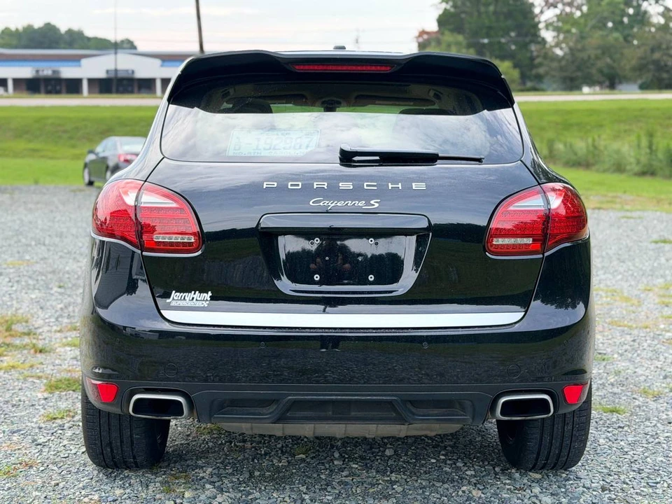 2012 Porsche 958 Cayenne S - Image 6 of 16