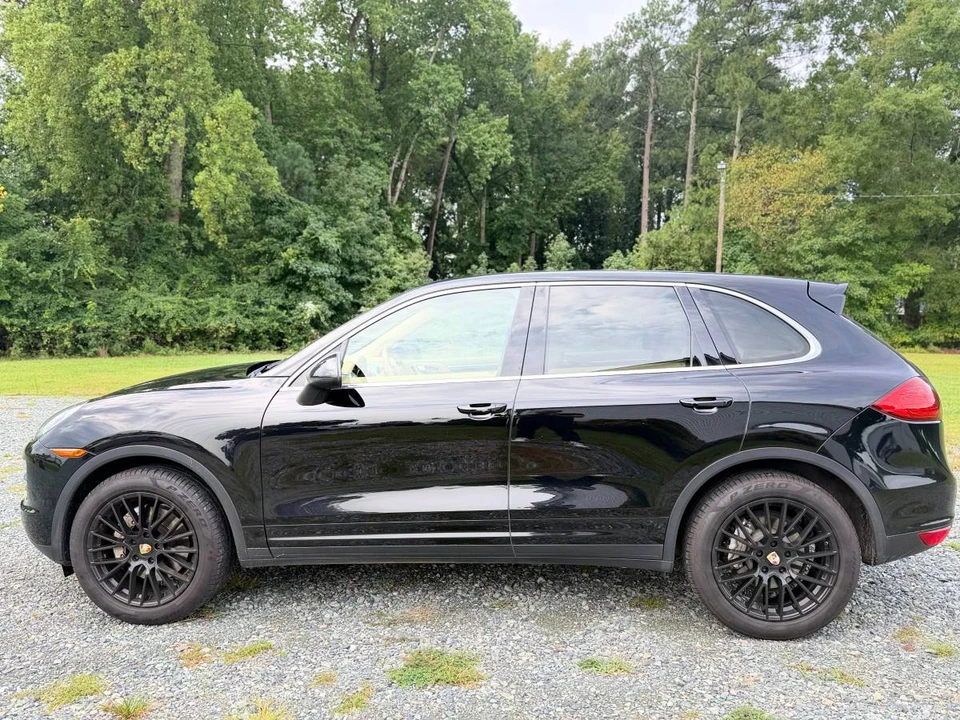 2012 Porsche 958 Cayenne S - Image 8 of 16